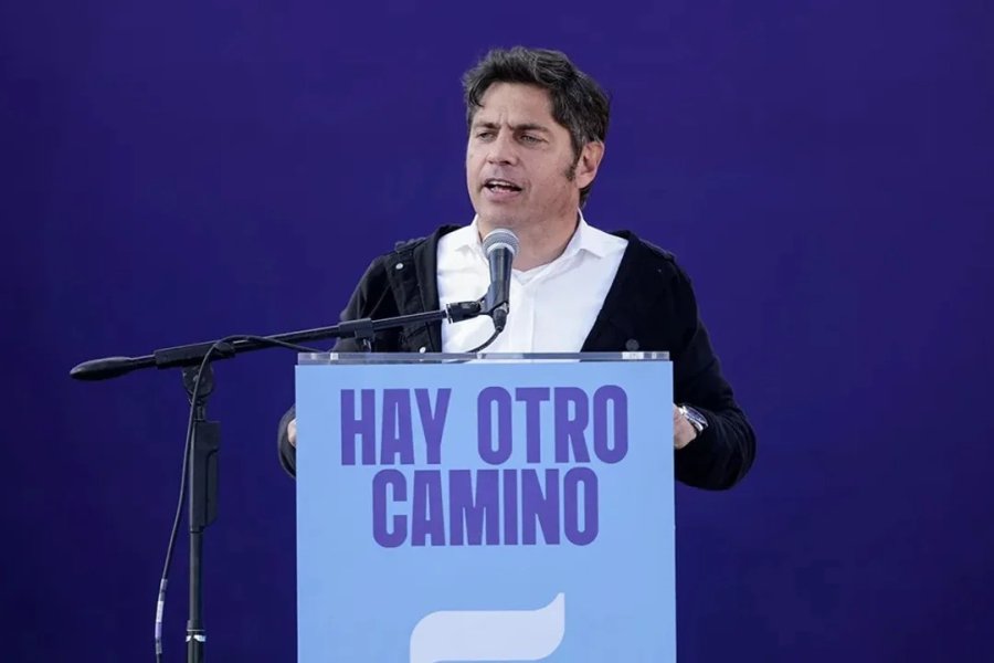 Kicillof: "Hay cinco Menem en el Gobierno, Lule Menem es quien maneja a Karina y a Javier Milei"