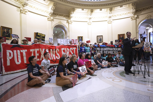Cámara de Representantes de Texas debate polémico plan de redistribución de distritos