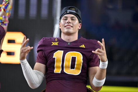 Kenny Dillingham’s Assistant Quietly Admits Sam Leavitt’s Mental Vulnerability That Worries ASU ASU OC Marcus Arroyo warns that molding ultra-competitive Sam Leavitt into an elite sophomore starter wi