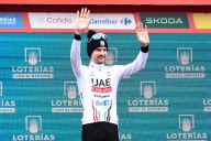 Jay Vine vuela en Andorra y Traeen arrebata el maillot rojo en la primera gran etapa de montaña