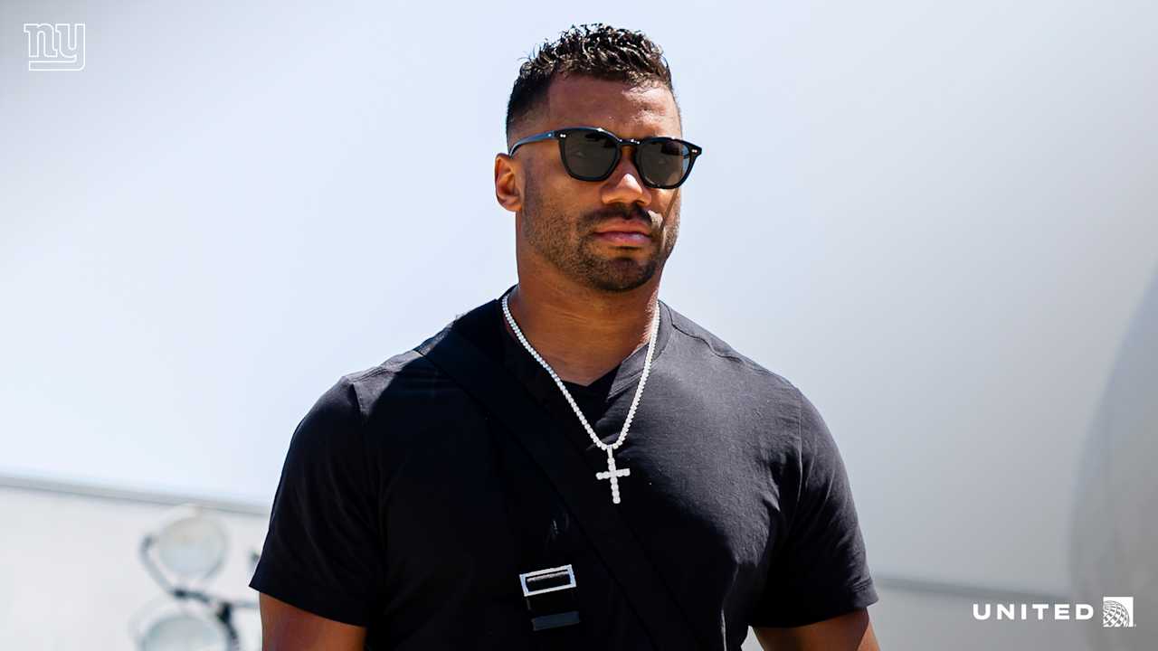 Travel Photos: Giants fly to Buffalo ✈️