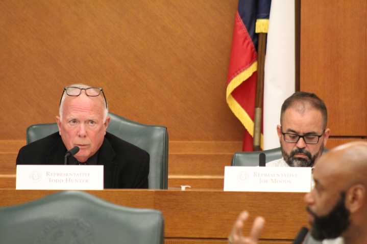 UPDATED: Texas House panel advances congressional map ...