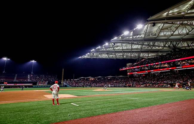 Simón podría perder la vida a sus 9 años tras pelotazo en partido entre Diablos y Pericos