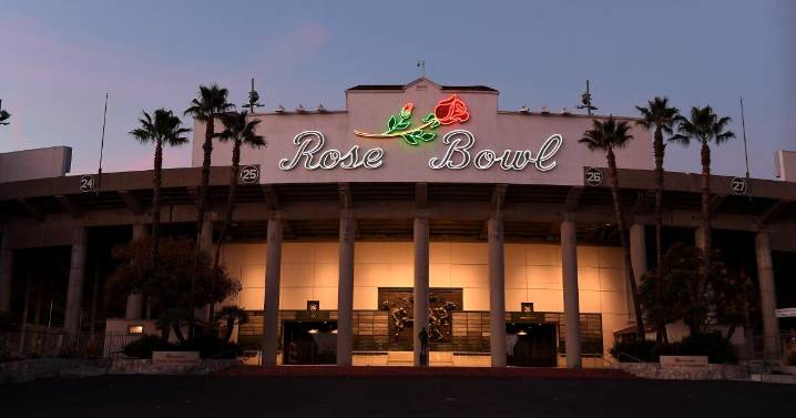 Video of man beating up woman at Rüfüs Du Sol show at Rose Bowl sparks outrage