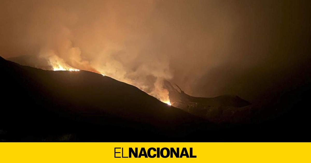 Nueva víctima de los incendios en el estado: muere un bombero al volcar un camión autobomba en León