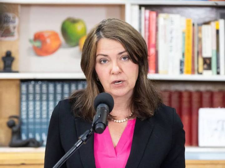 Braid: The foes edge closer to a teacher strike or lockout. It must be averted.