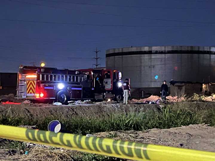 Localizan cadáver amarrado y con golpes en la cabeza en acequia