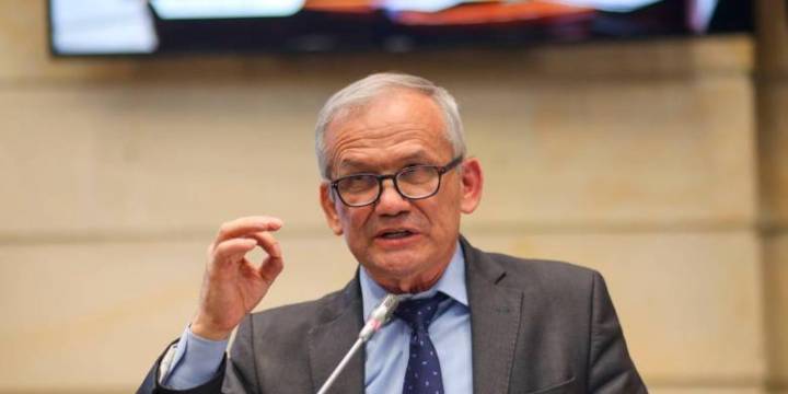 Procuraduría indaga a funcionarios de la Cancillería por posibles gestiones irregulares en favor de Carlos Ramón González