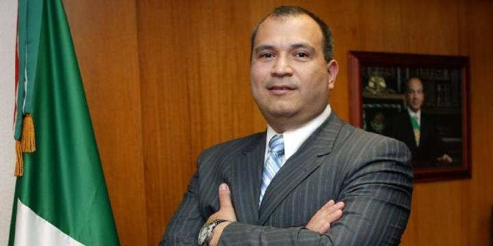 Abogado de Carlos Treviño acusa que su cliente fue detenido por confusión migratoria y que es inextraditable