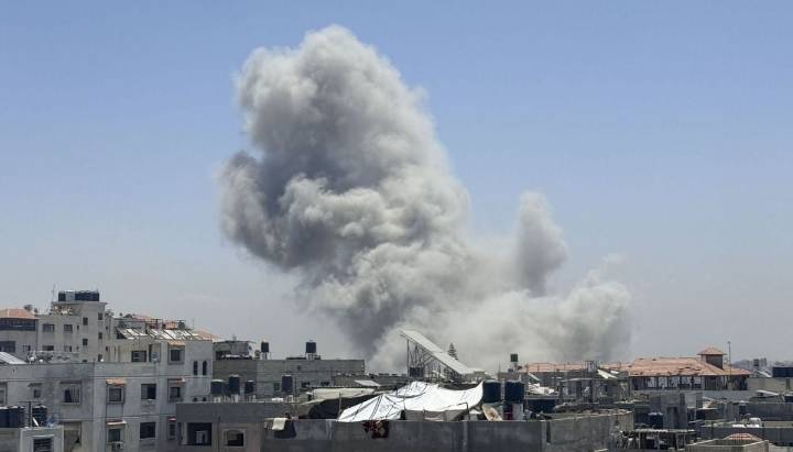 Bombardeos a cada hora en la ciudad de Gaza mientras Israel prepara la invasión
