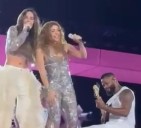 Shakira y Belinda juntas! Sorprenden al cantar ‘Día de enero’ en el Estadio GNP