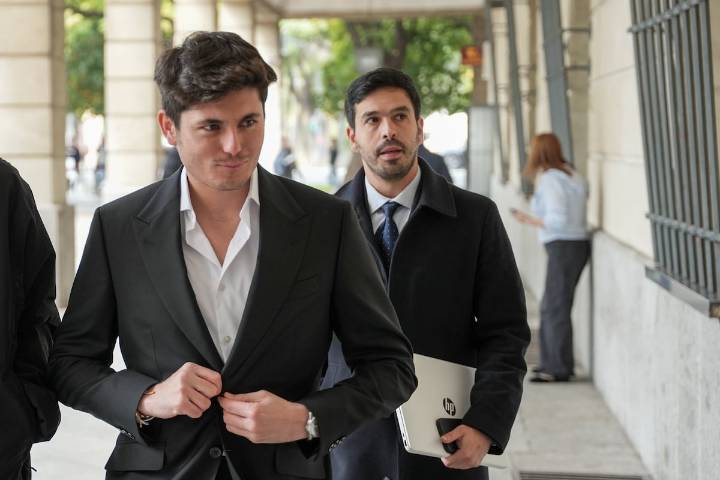 El FBI clausura la web de una agencia de viajes anunciada por varios ‘influencers’ y Vito Quiles