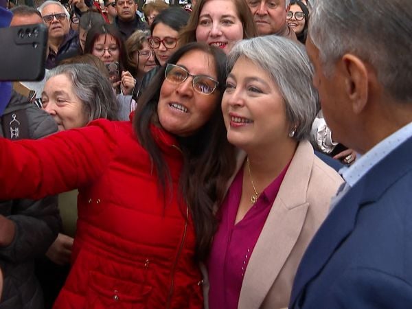 Candidata presidencial de oficialismo presentó su programa de gobierno
