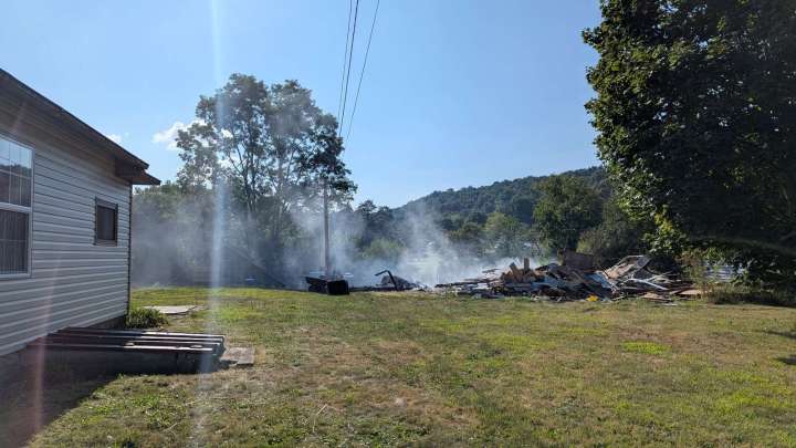 Departments respond to Bruin garage fire