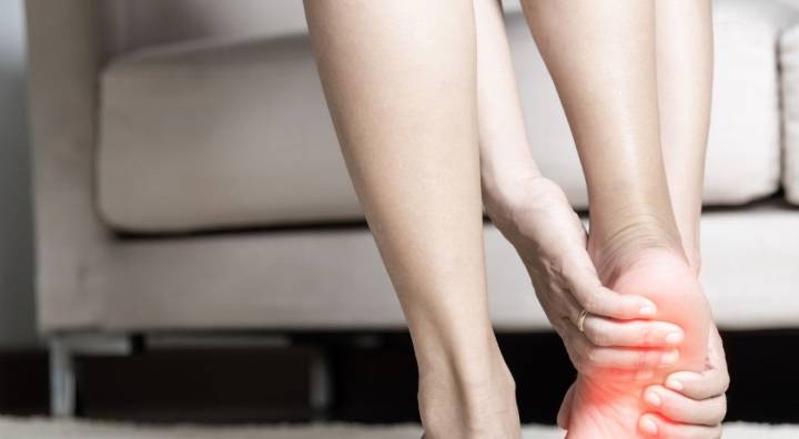 Fascitis plantar: qué es, causas y ejercicios efectivos
