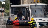 Rescatan a pasajeros en la carretera 200