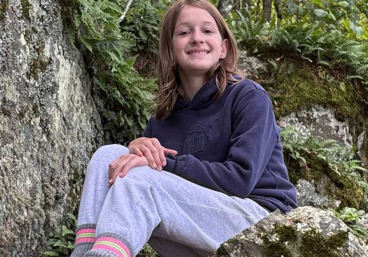 Handmade cards from classmates comfort a girl wounded in Minneapolis church shooting, aunt says