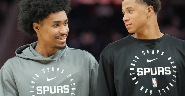 Spurs spend last days of summer catering to their community