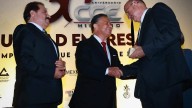 Julio Menchaca reconoce a empresarios hidalguenses
