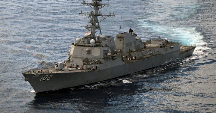 Trump sets 8 warships on cartel gang as locals 'hide' while US hunts for crime boss