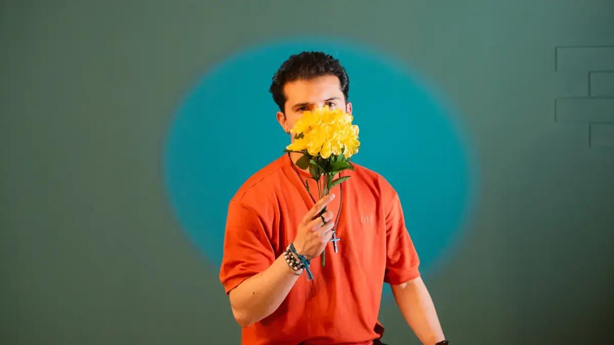 ‘Tú Eres Más Fuerte’: el nuevo sencillo de Juanda Lozano, un himno al amor propio y la resiliencia