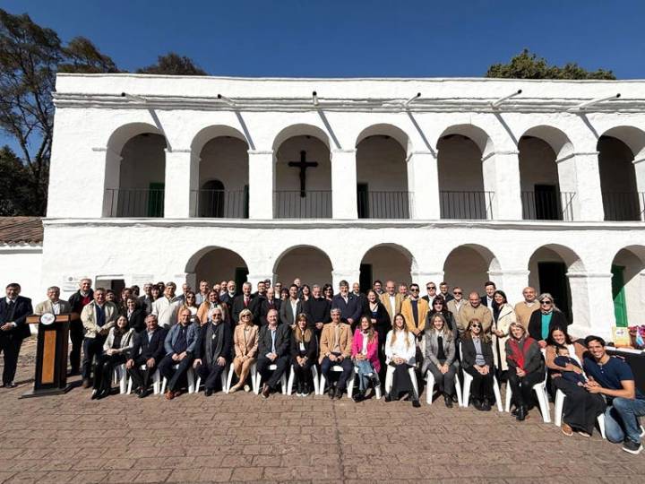 La Unión Industrial de Tucumán firmó un acuerdo con la Iglesia en el Jubileo de los Empresarios