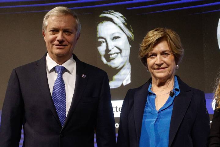 Nueva baja para Matthei: alcalde de la región del BioBío se descuelga y respalda candidatura de Kast