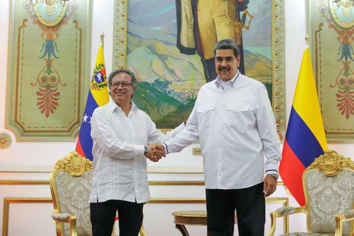Chavismo agradeció el apoyo de Petro a Maduro ante aumento de recompensa por su captura