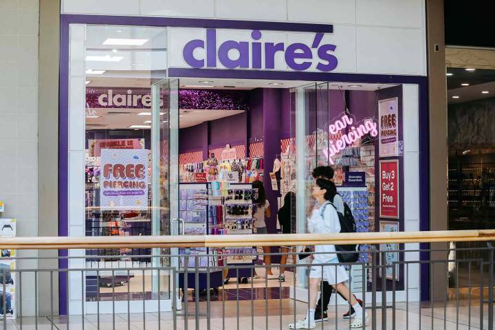 13 Messages from the PEOPLE Group Chat About the Claire's Bankruptcy