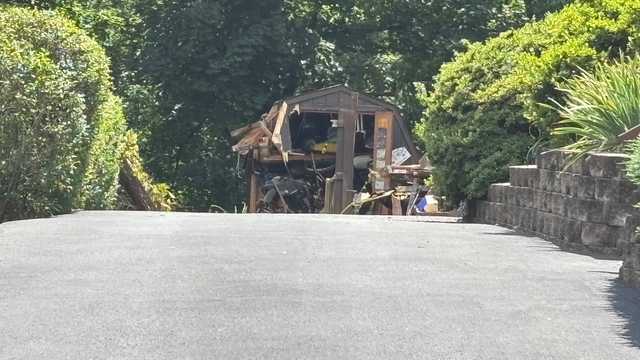 Vehicle crashes into Bethel Park garage