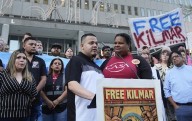 Ábrego García se entrega al ICE y enfrenta una posible deportación a Uganda