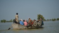 Monzones en Pakistán dejan 798 muertos y decenas de heridos; autoridades advierten de nuevas lluvias, deslizamientos e inundaciones