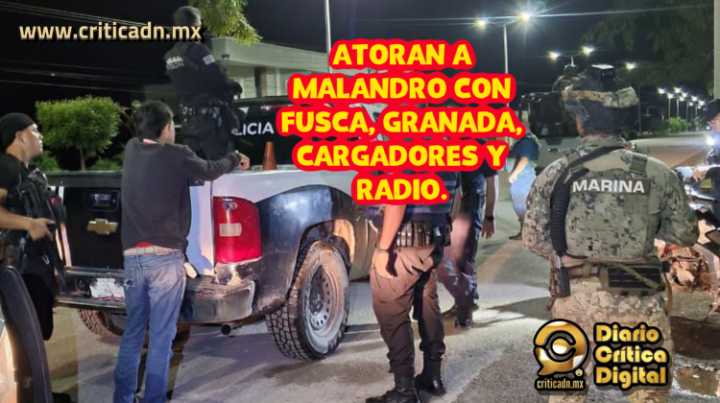 Marinos y Policías Estatales apañan a sicario motorizado en colonia de Tepic