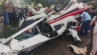 Dos heridos tras accidentarse una avioneta en un barrio de Medellín