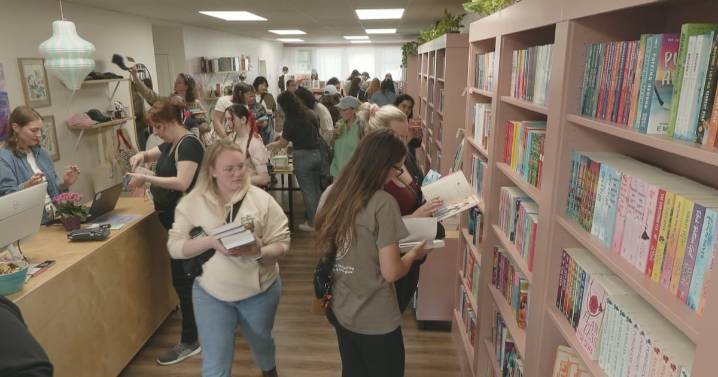 Vancouver’s first romance bookstore opens