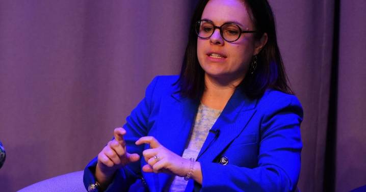 Forbes calls for change for parents in politics after decision to quit