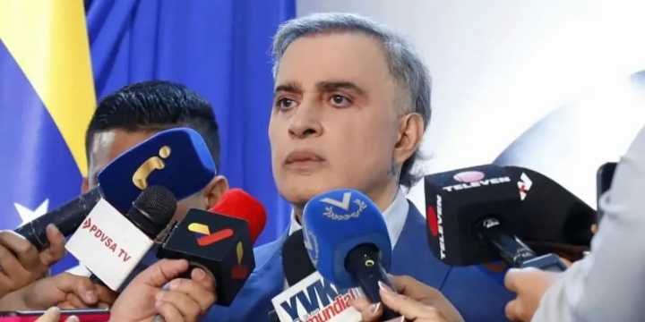 Tarek William Saab anuncia que comenzó el despliegue de la campaña «si enciendes tu moto no apagues tu vida»