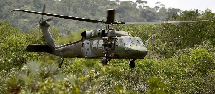 Colombia: sube a 8 los muertos por ataque a helicóptero policial atribuido a disidencias de las FARC