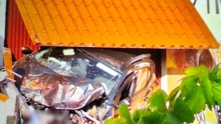 Dos muertos tras chocar un coche contra una casa en La Gomera