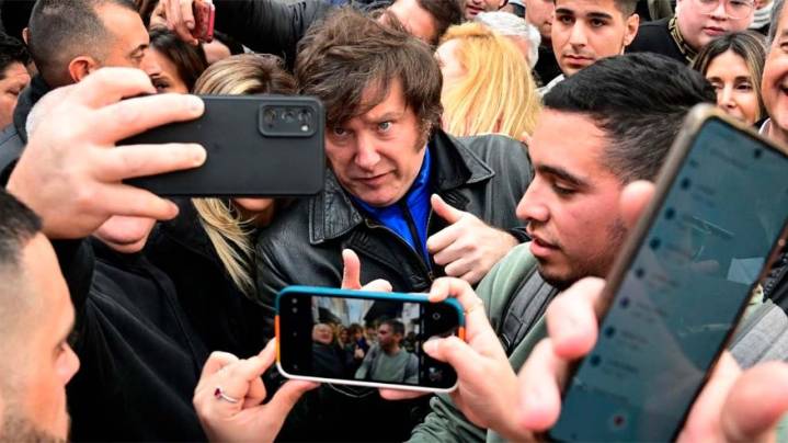Día 621: Descomposición de la autoridad presidencial