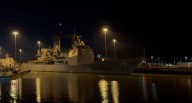 Buque lanzamisiles de EE.UU. cruza el canal de Panamá para sumarse a despliegue frente a Venezuela
