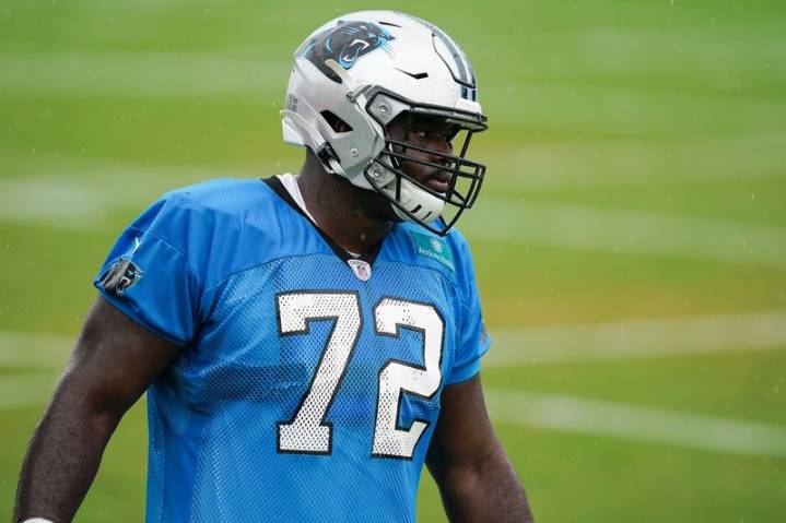 Panthers RT Taylor Moton agrees to 2