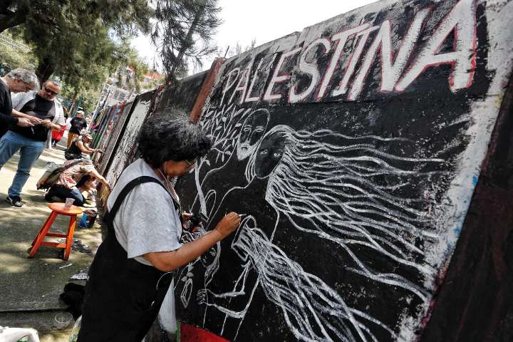 Artistas protestan en la CDMX contra el genocidio en Palestina