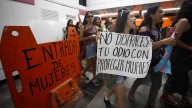 Comunidad trans protesta en Metro de CdMx
