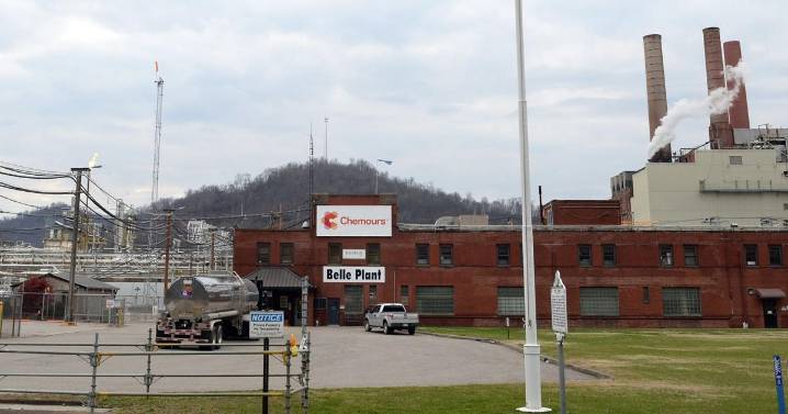 UPDATE: Shelter-in-place LIFTED for area around Belle Chemours plant after 'minor' leak