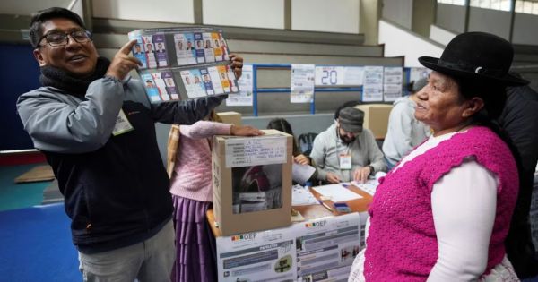 Bolivia votó: cerraron las mesas y crece la expectativa por un balotaje histórico