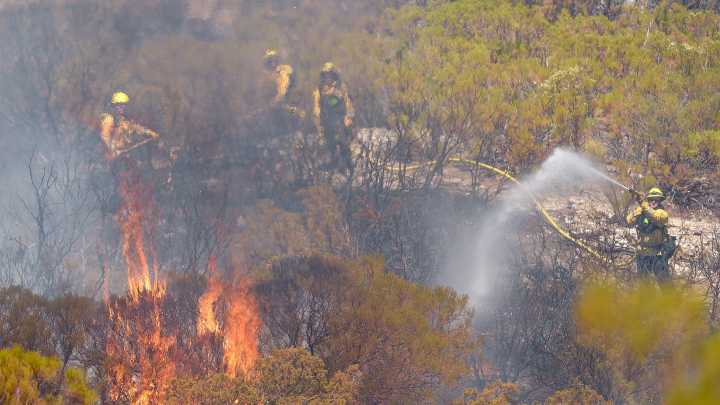Containment grows on Rosa Fire but roadblock to stay until Saturday