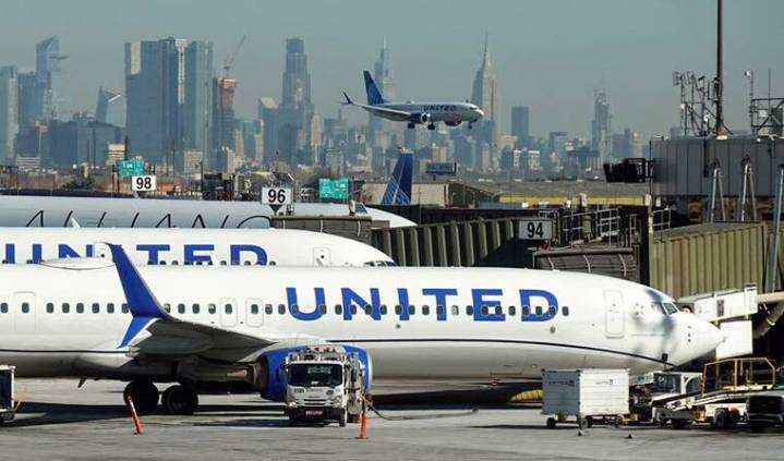 United Airlines halts flights nationwide amid technical issue
