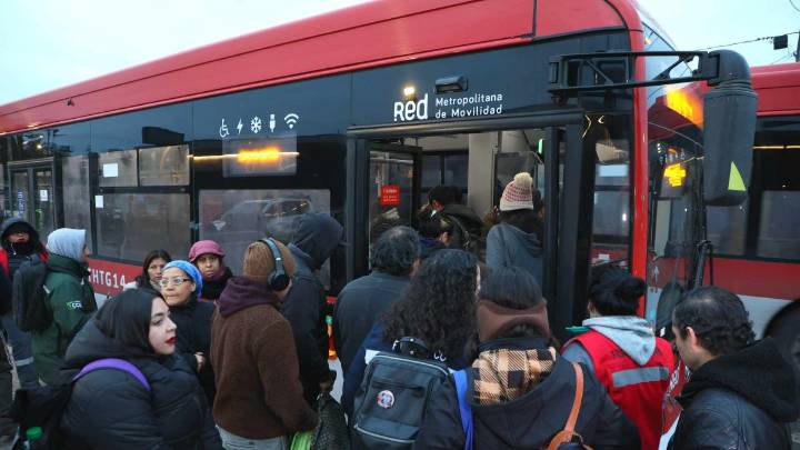 Paro de conductores este martes: Revisa los más de 50 recorridos afectados en la Región Metropolitana