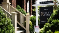 Mortgage rates fall to lowest level of 2025